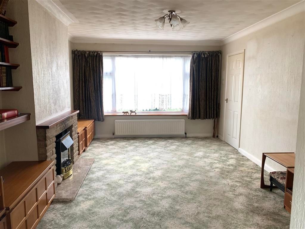 3 bed detached house for sale in Arethusa Road, Rochester, Kent ME1