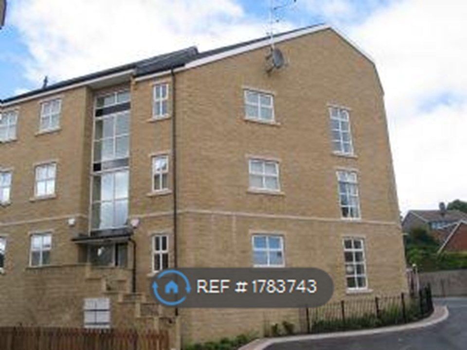 2 bed flat to rent in Briarmains, Thornton, Bradford BD13 Zoopla