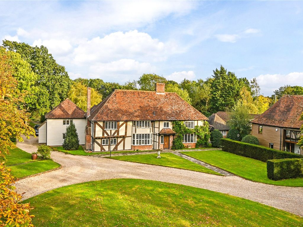 7 bed detached house for sale in Woodchurch, Ashford, Kent TN26, £