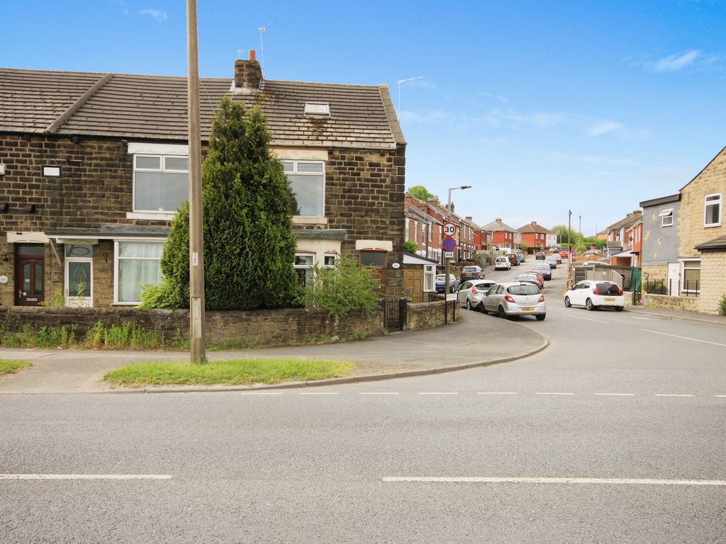 3 bed end terrace house for sale in Bawtry Road, Bramley, Rotherham