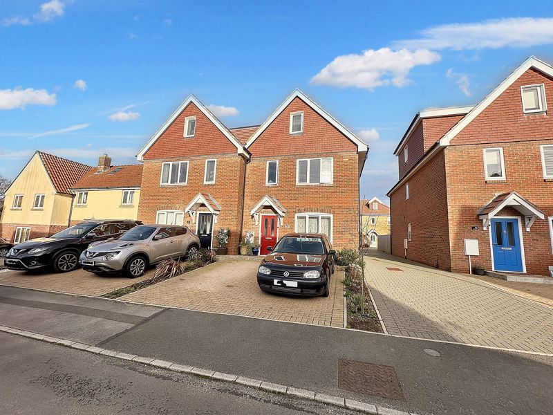 4 bed semidetached house for sale in Woodsford Road, Crossways
