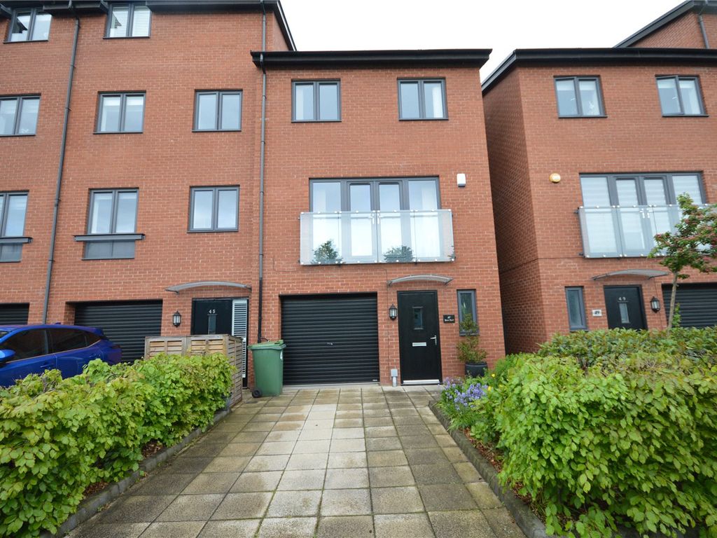4 bed town house for sale in Yarn Street, Hunslet, Leeds, West