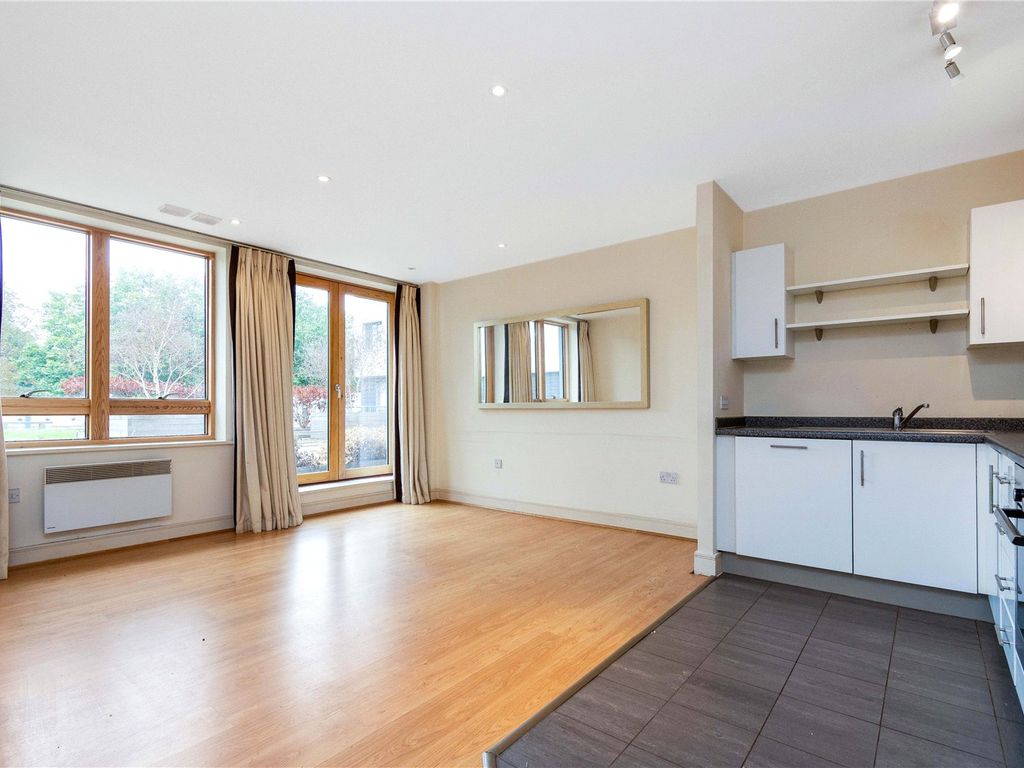 2 bed flat to rent in Albemarle Road, Beckenham BR3 Zoopla