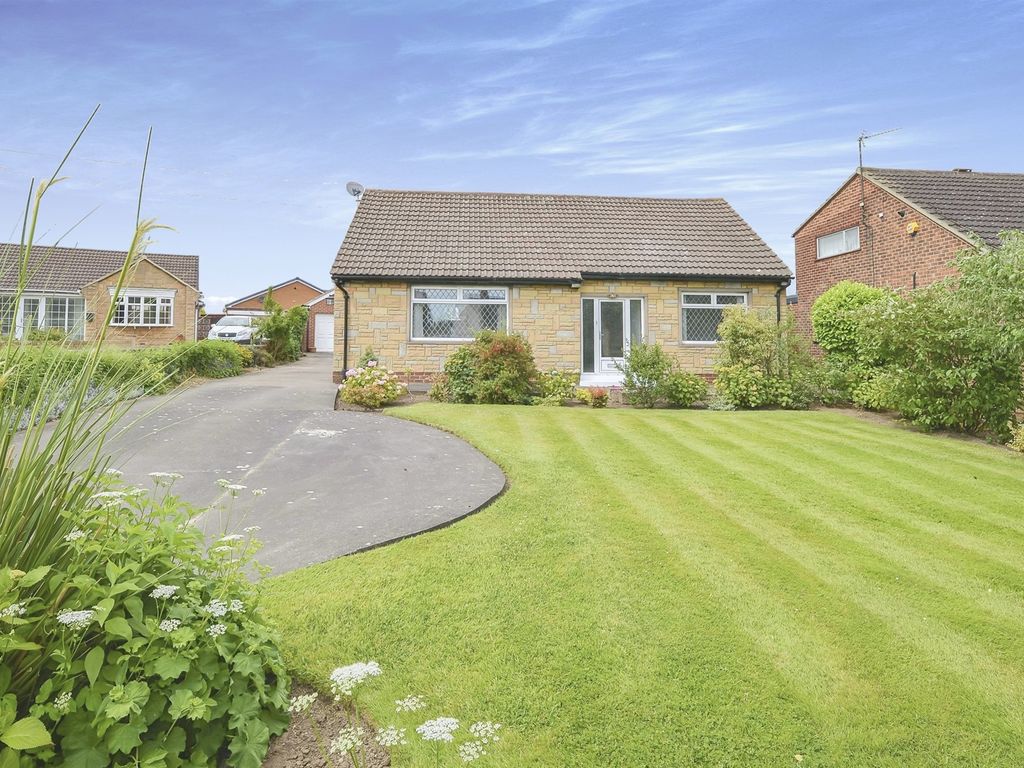 4 bed detached bungalow for sale in Road West, StocktonOn