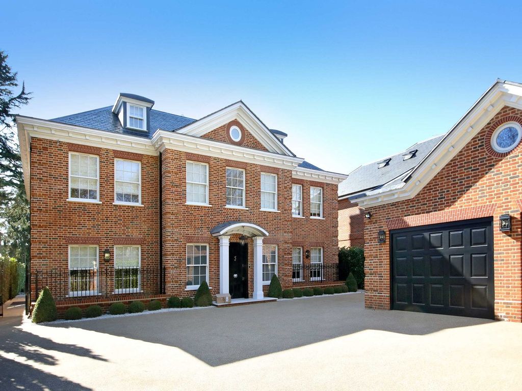 5 bed detached house for sale in Ledborough Lane, Beaconsfield