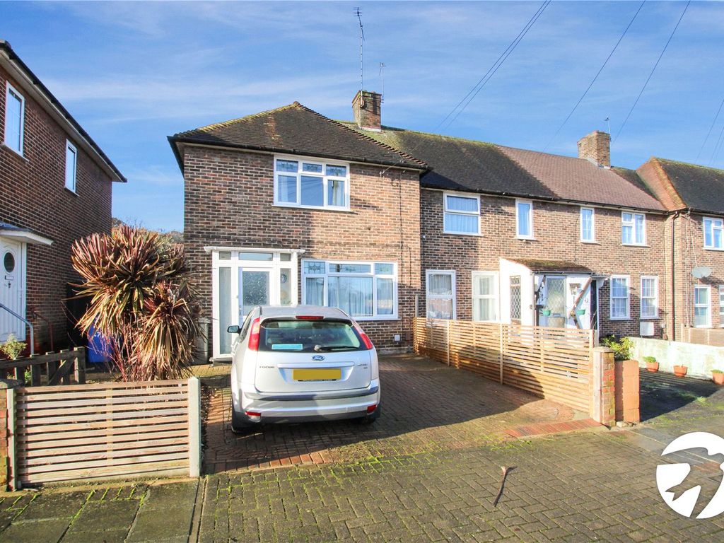 3 bed end terrace house for sale in Court Farm Road, London SE9, £