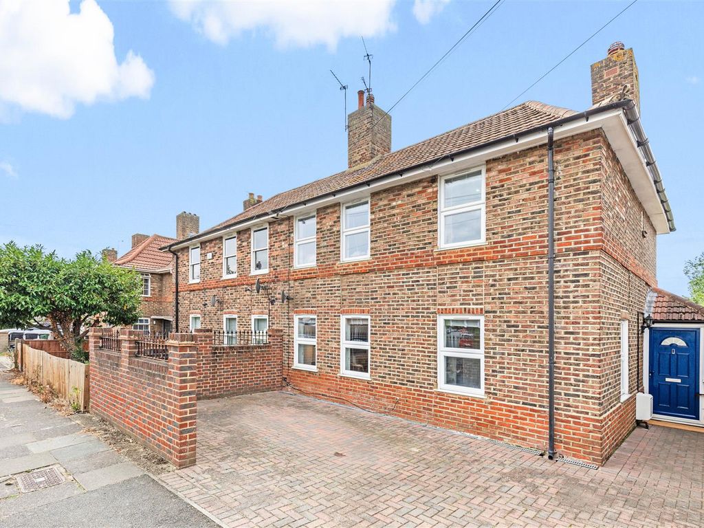 4 bed property for sale in Cannon Hill Lane, London SW20, £775,000 Zoopla