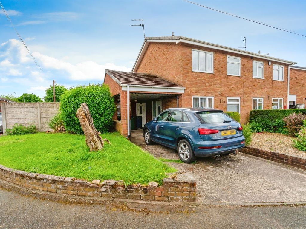 3 bed semidetached house for sale in Beverston Road, Tipton DY4, £