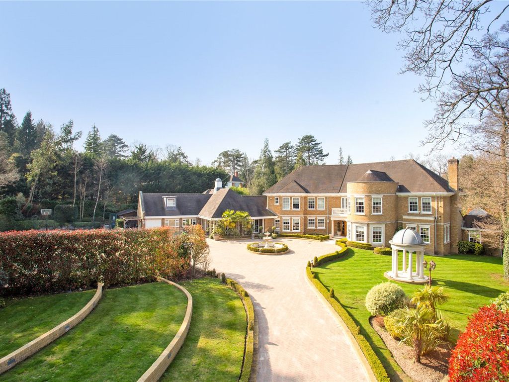 6 bed detached house for sale in Kings Warren, Oxshott, Leatherhead, Surrey KT22 Zoopla