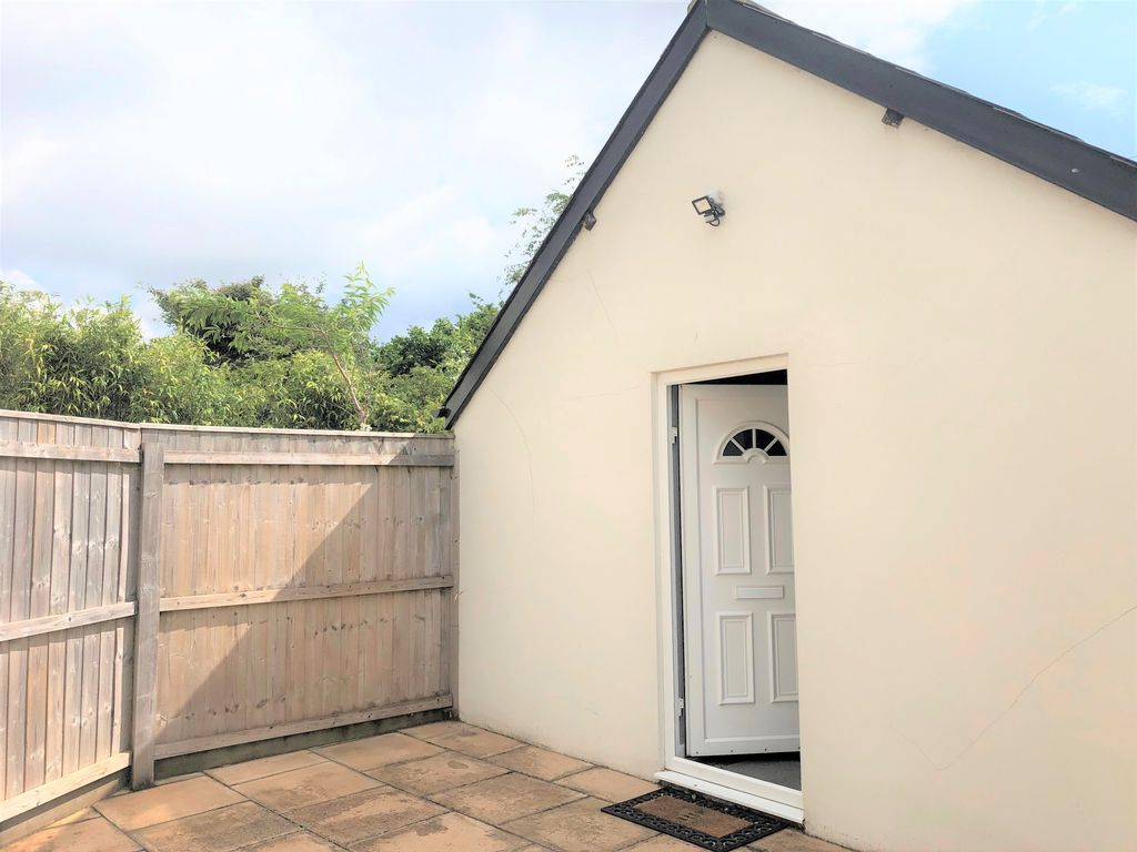 1 bed detached bungalow to rent in Old Boundary Road, Shaftesbury