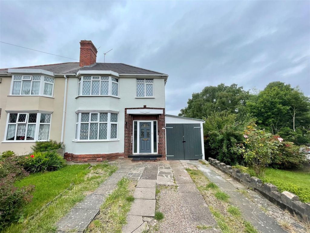 3 bed semidetached house to rent in Oakfield Road, Wordsley
