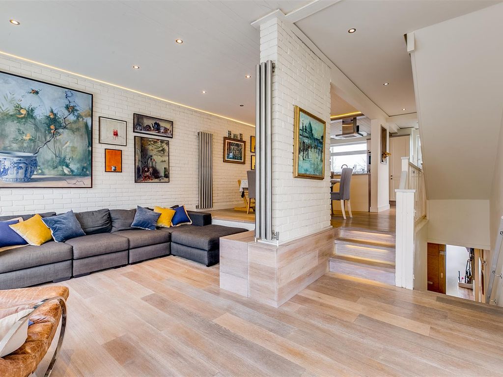 Ibis Lane, London W4  