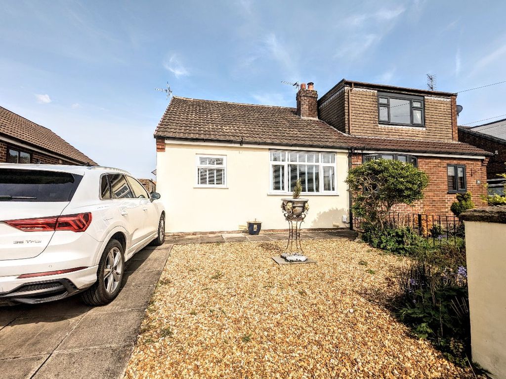 2 bed bungalow for sale in Trent Way, Kearsley, Bolton BL4, £220,000