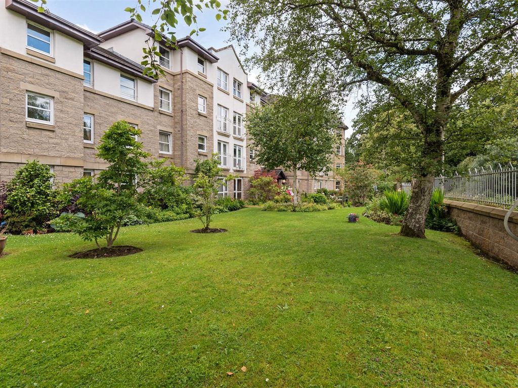 1 bed flat for sale in Kenmure Drive, Glasgow, East Dunbartonshire G64, £145,000