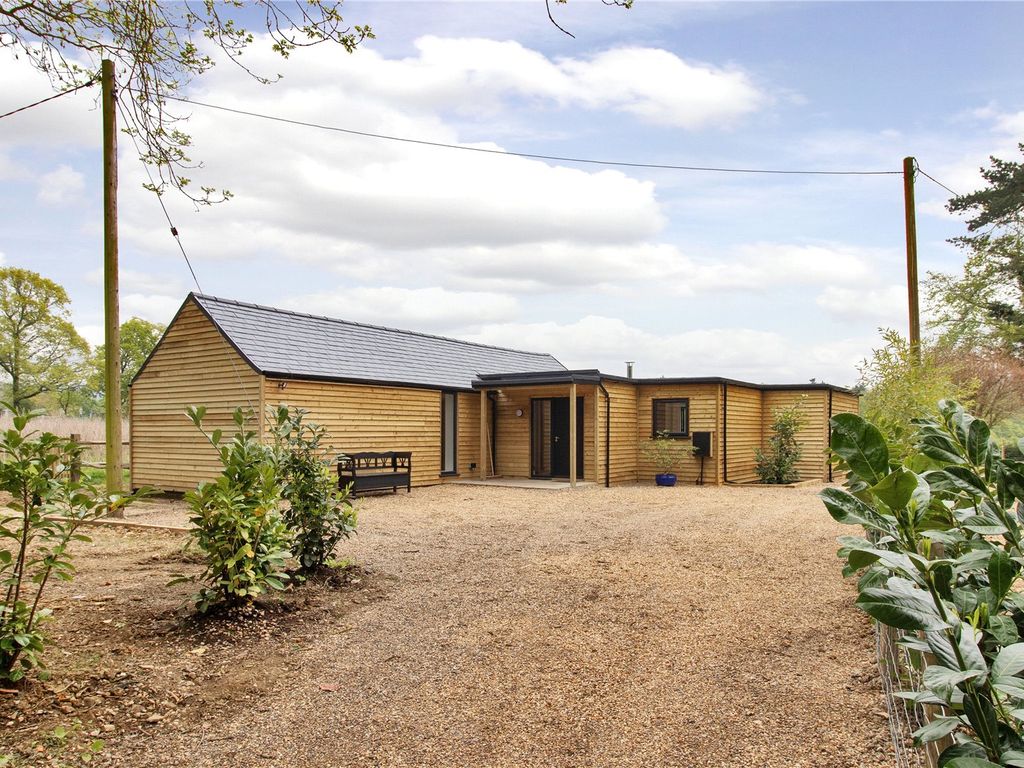 3 bed detached house for sale in Ide Hill, Sevenoaks, Kent TN14, £