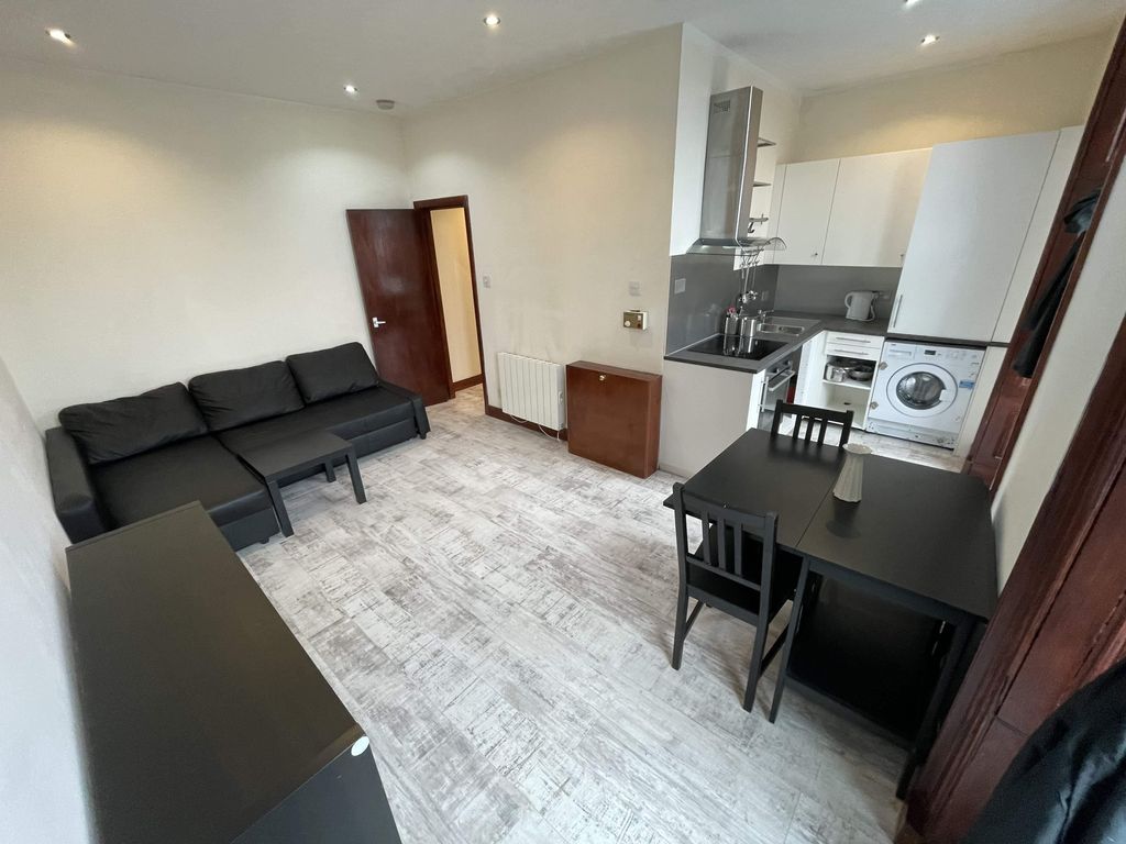 1 bed flat to rent in Union Street, Aberdeen AB11, £525 pcm Zoopla