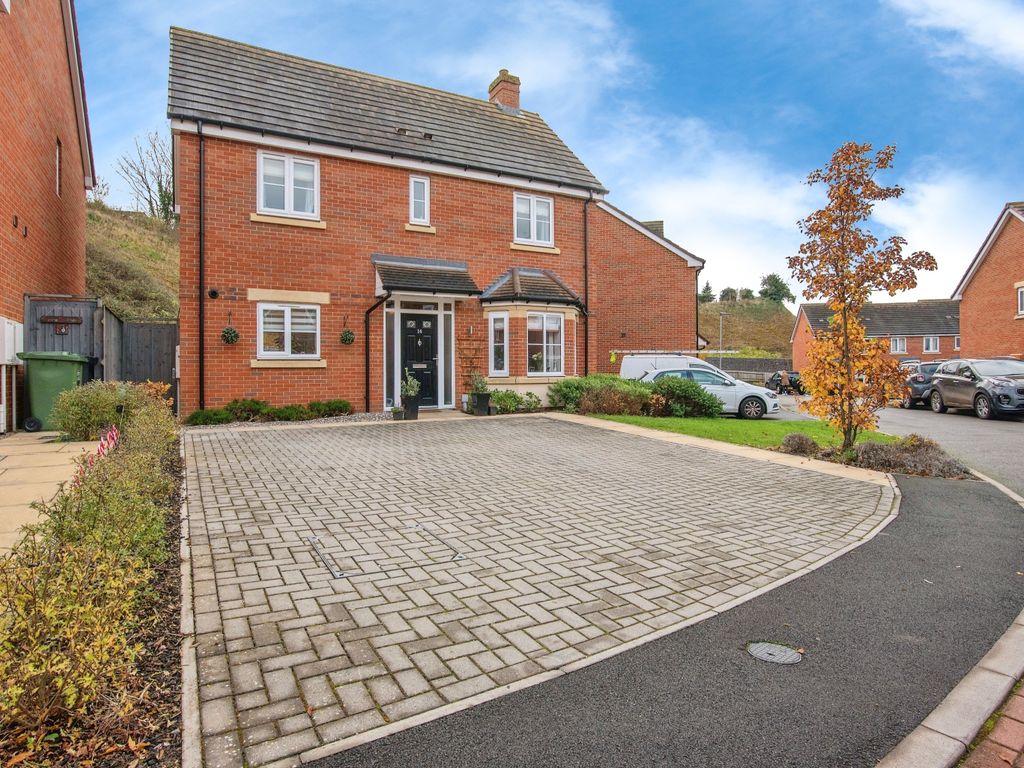 3 bed detached house for sale in Kiln Crescent, Worcester WR3, £345,000 Zoopla