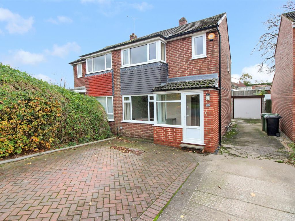 3 bed semidetached house for sale in Richmond Way, Garforth, Leeds