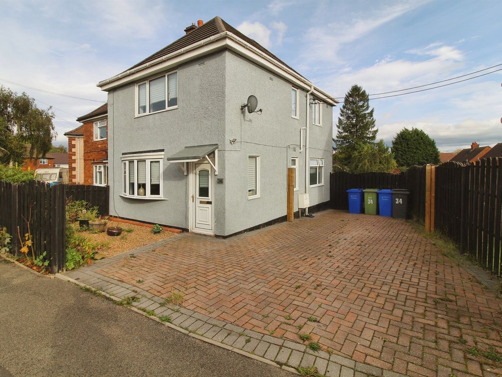 3 bed semidetached house for sale in St. Augustines Crescent