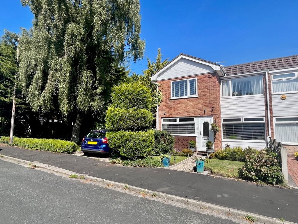 3 bed semidetached house for sale in Croftfield, Maghull, Liverpool