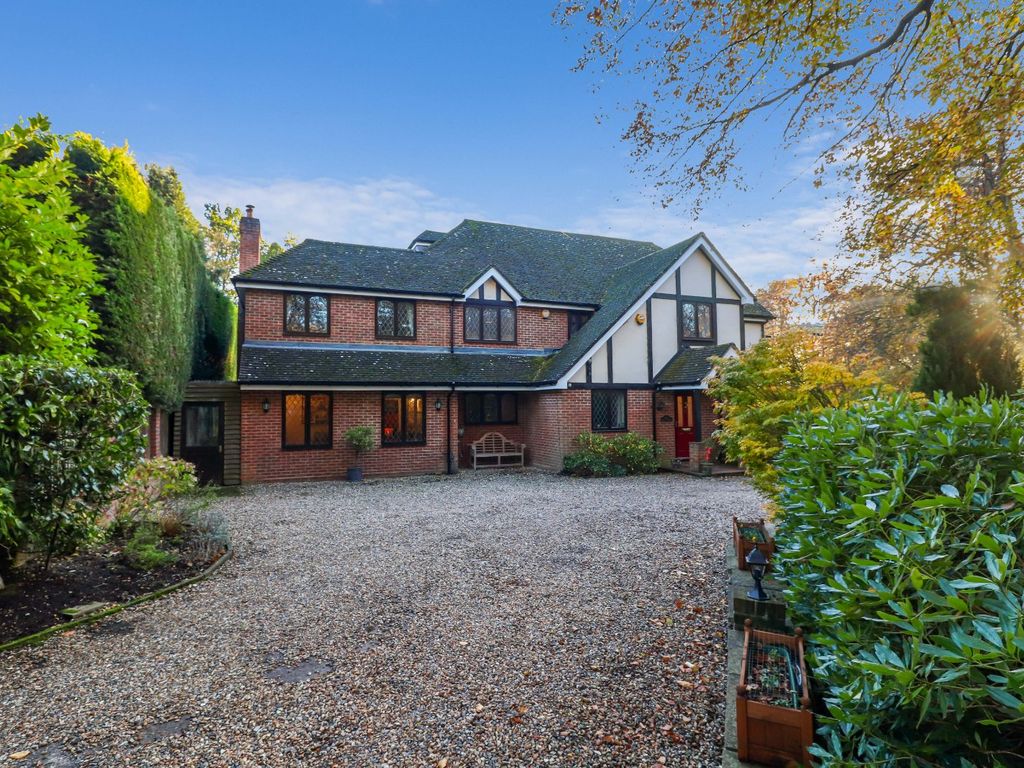 5 bed detached house for sale in Woodside Road, Beaconsfield HP9, £