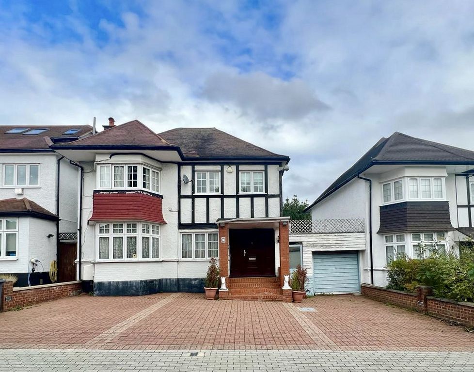 5 bed detached house for sale in Cheyne Walk, London NW4 Zoopla