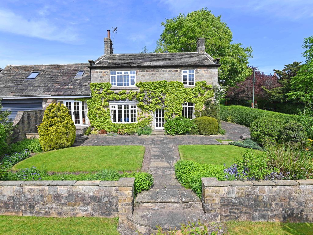 4 bed detached house for sale in Leadhall Lane, Harrogate HG2, £825,000