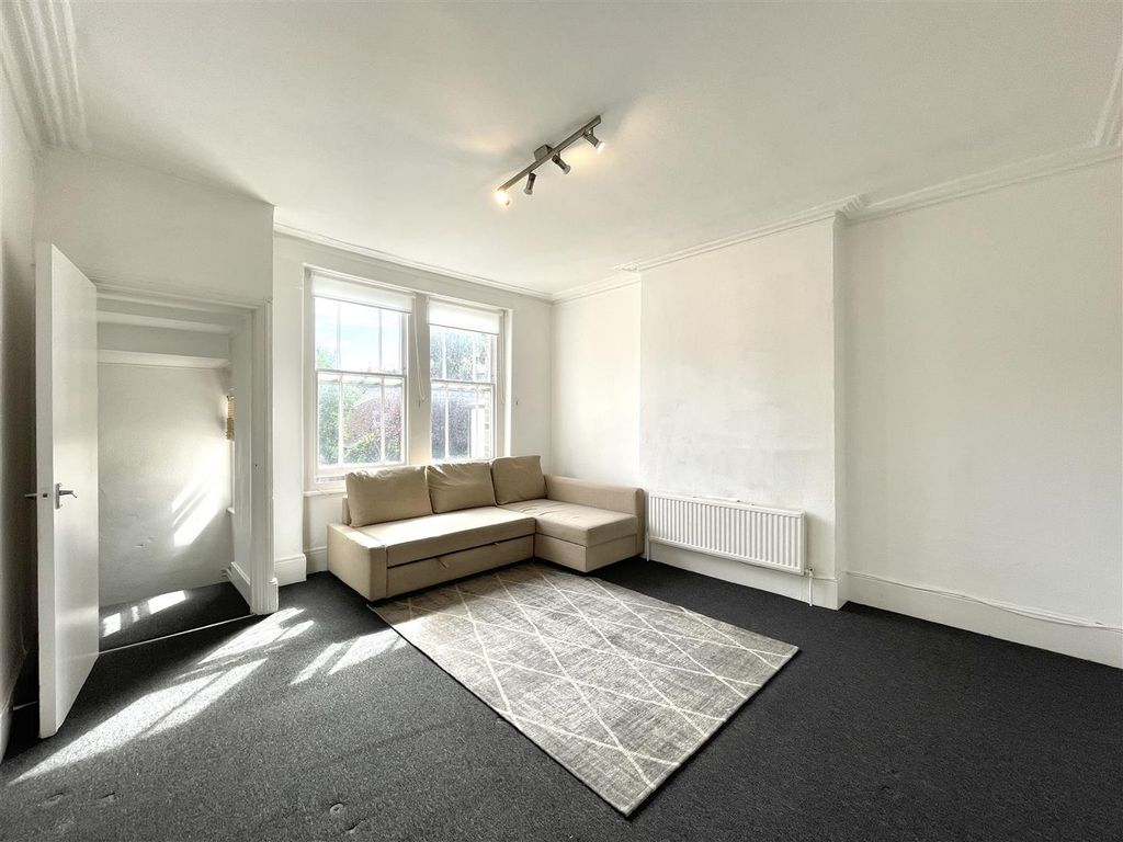 2 bed flat to rent in Ferme Park Road, Crouch End N8 Zoopla