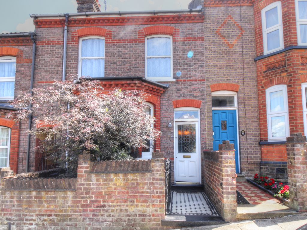 3 bed terraced house for sale in Tennyson Road, Luton LU1 Zoopla