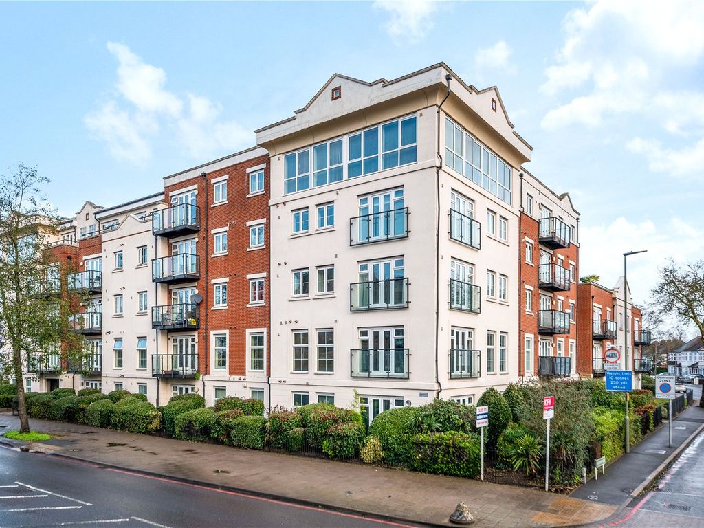 2 bed flat for sale in Masons Hill, Bromley BR2, £350,000 Zoopla