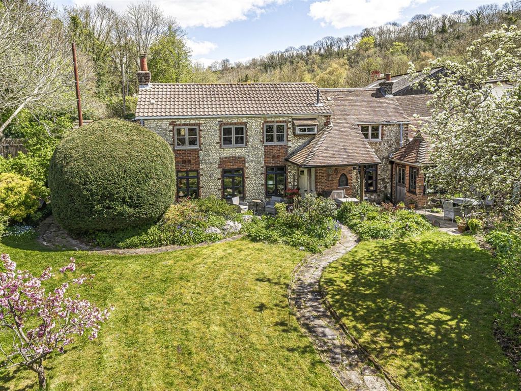 2 bed property for sale in New Barn Road, Amberley BN18, £695,000 Zoopla