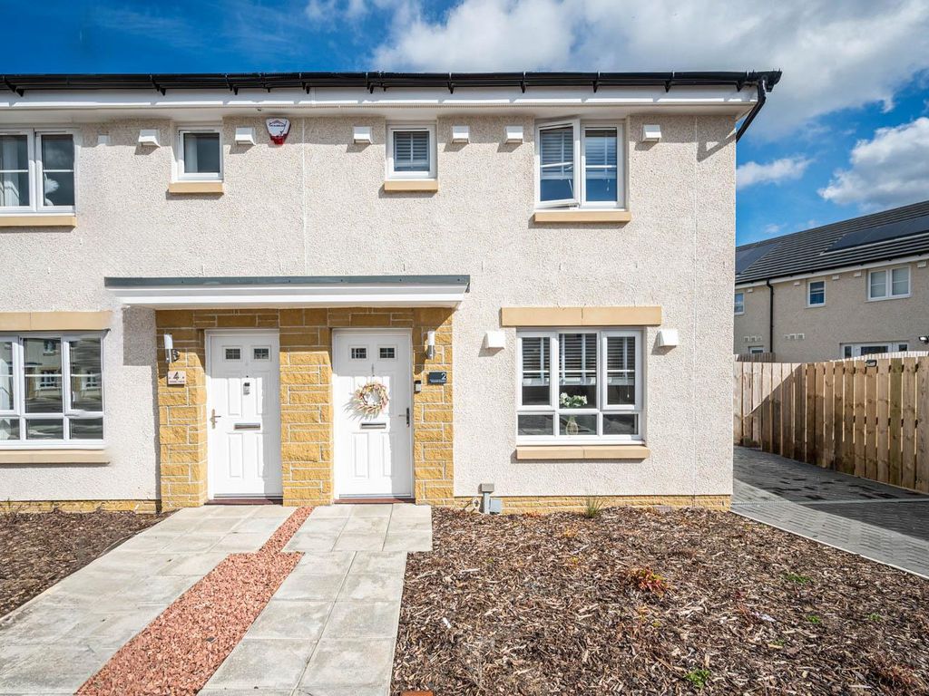 3 bed end terrace house for sale in Thornhill Gardens, Newarthill