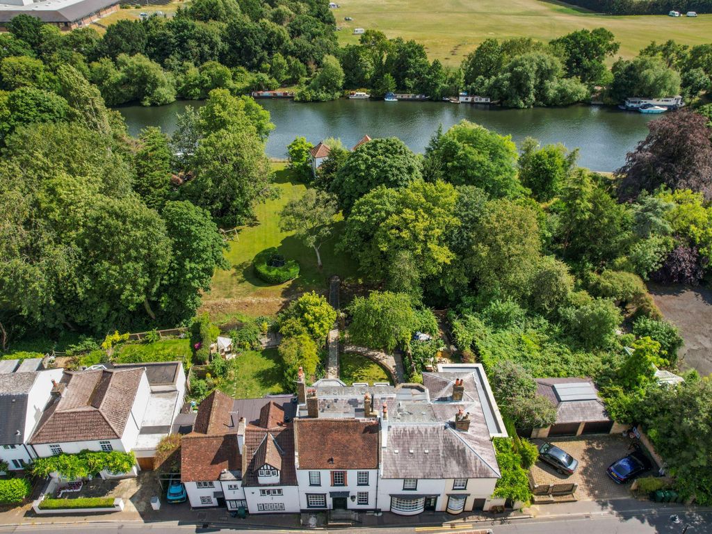 Detached house to rent in Thames Street, SunburyOnThames, Surrey TW16