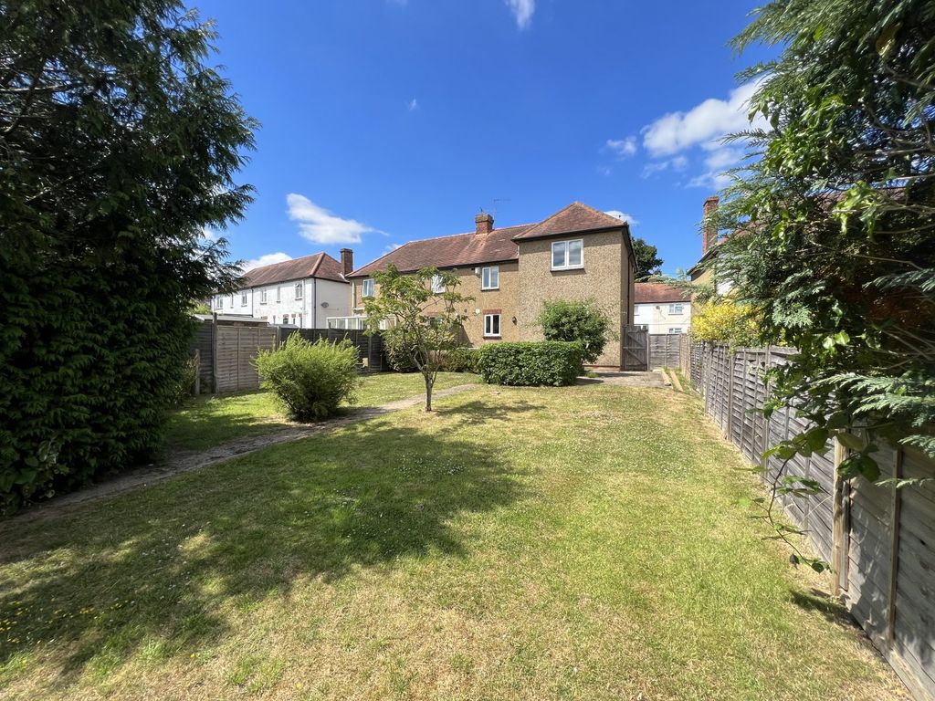 Lincoln Road Guildford Surrey GU2  