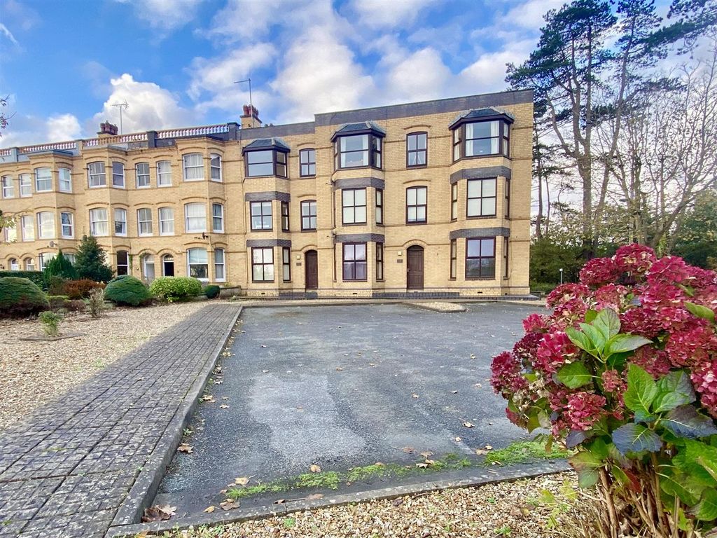 1 bed flat to rent in Cardiff Road, Pwllheli LL53, £480 pcm Zoopla