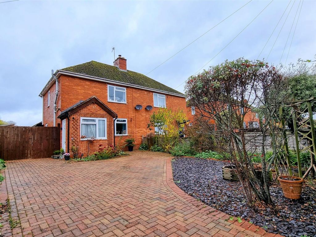 3 bed semidetached house for sale in Watery Lane, Newent GL18 Zoopla