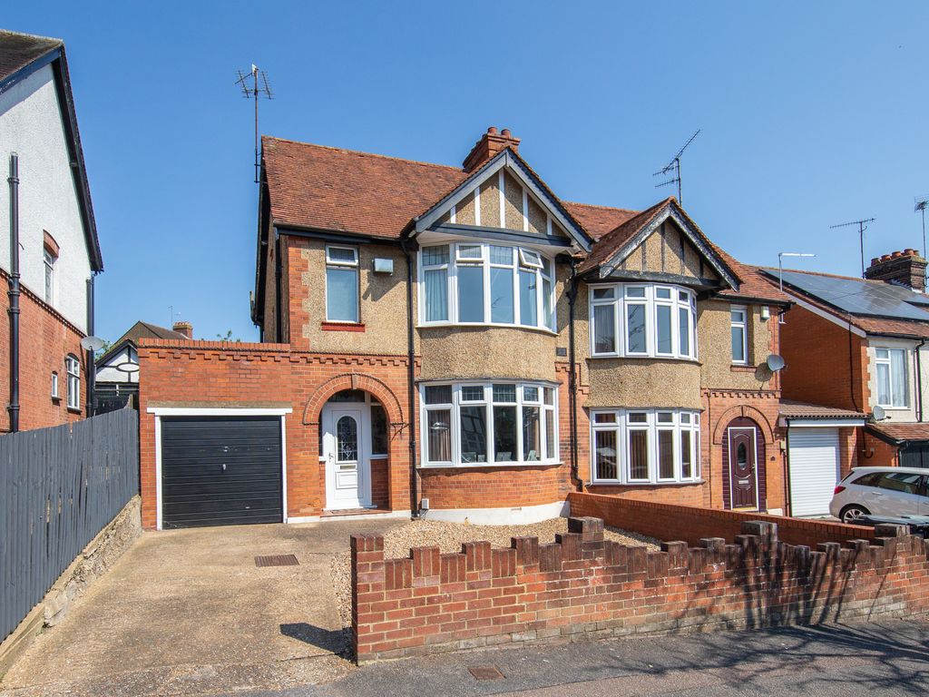 3 bed semidetached house for sale in Cutenhoe Road, Luton LU1 Zoopla