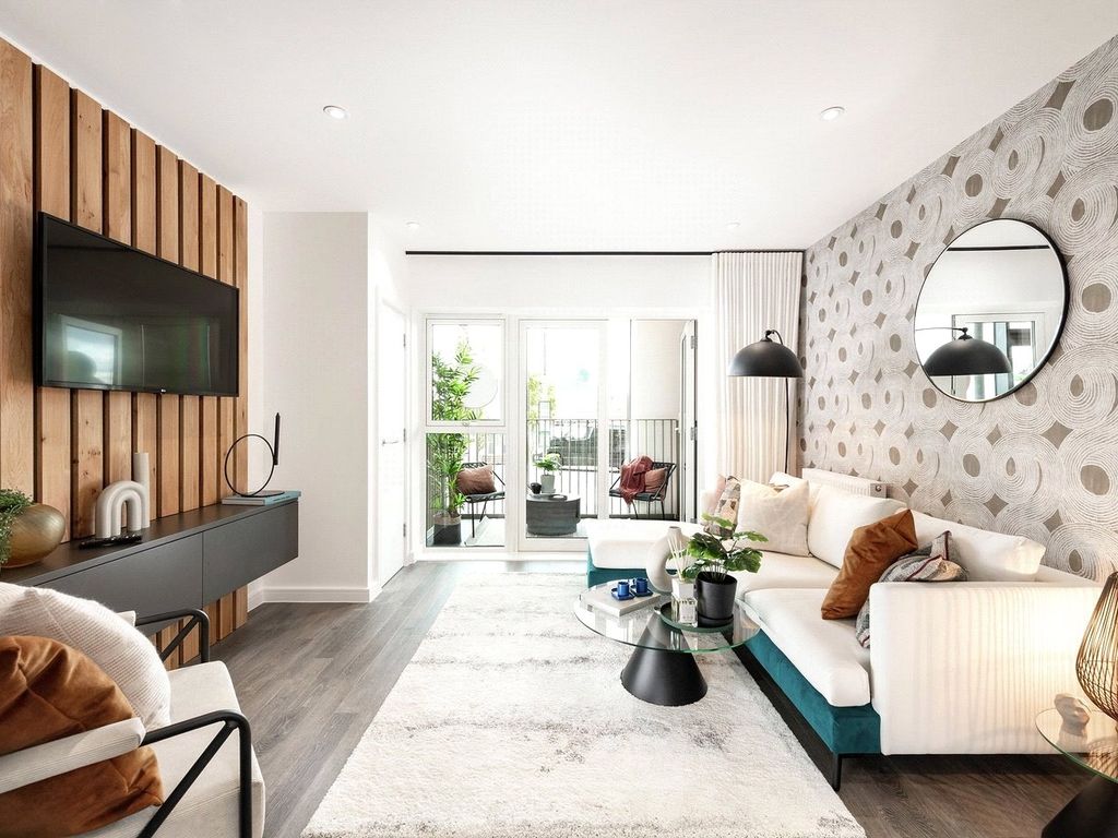 South Oxhey Central, Oxhey Drive, Watford WD19  