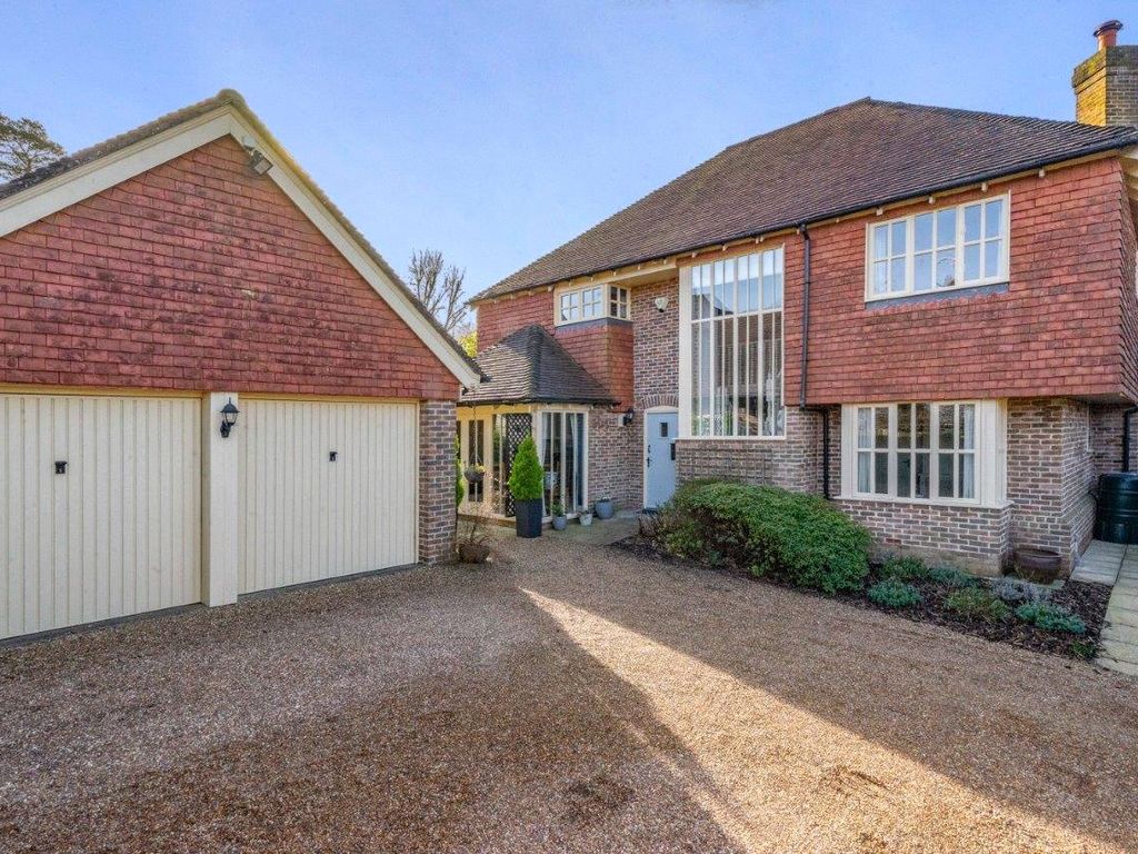 5 bed country house for sale in Goddensfield, Wadhurst, East Sussex TN5