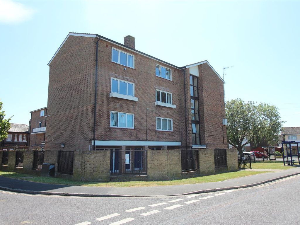 2 bed flat for sale in Locksway Road, Southsea PO4, £159,995 Zoopla