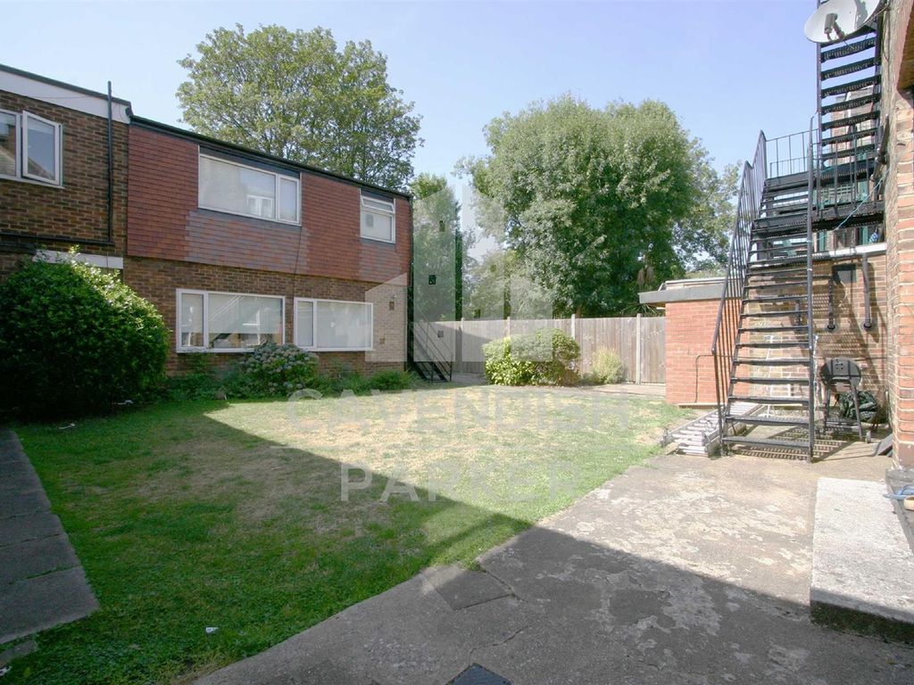 Studio to rent in Princes Avenue, Muswell Hill, London N10 Zoopla