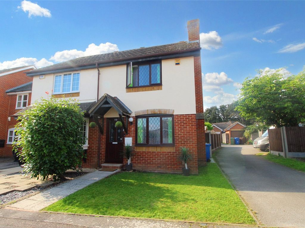 2 bed end terrace house for sale in Vaughan Drive, Kemsley