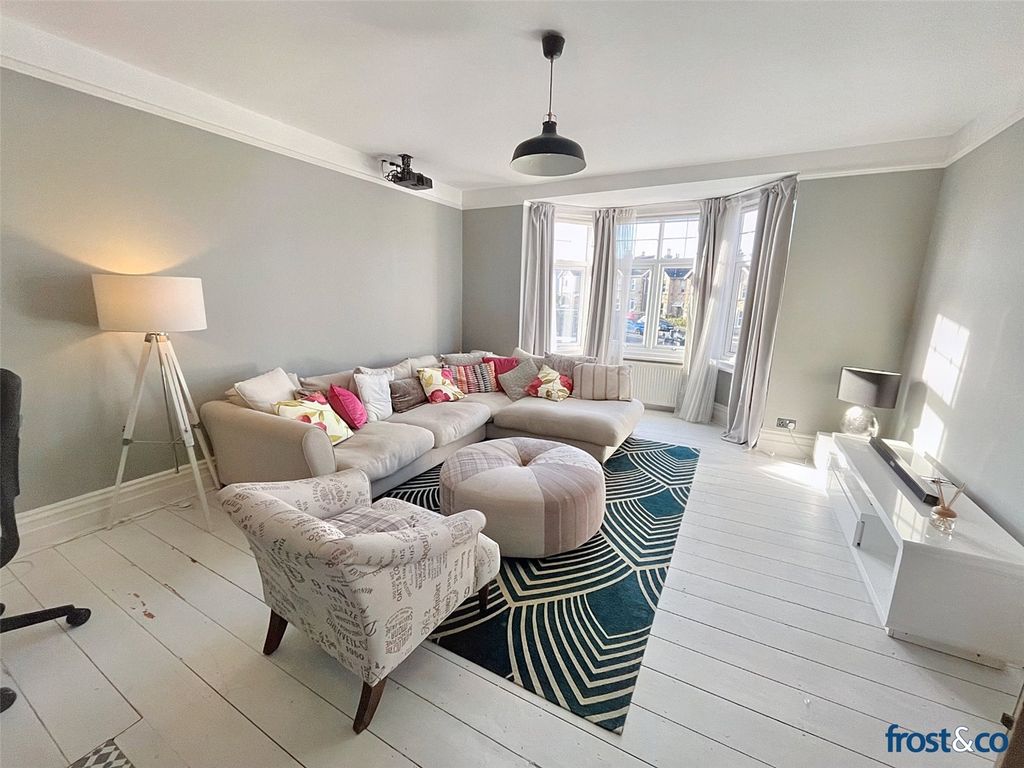 3 bed flat for sale in Salterns Road, Lower Parkstone, Poole, Dorset