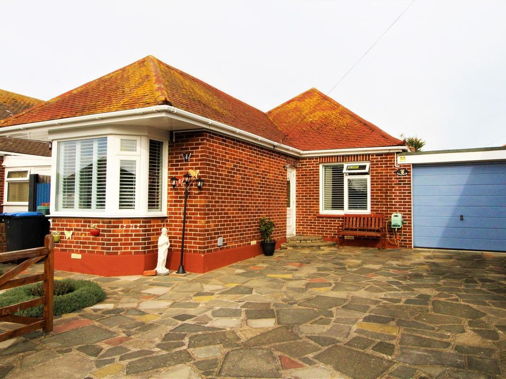 2 bed detached bungalow for sale in Orchard Close, Ramsgate CT12 Zoopla