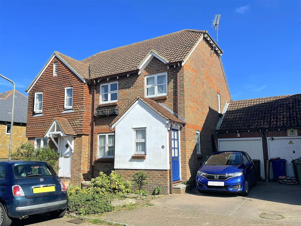 3 bed semidetached house for sale in Murton Place, Seasalter Road