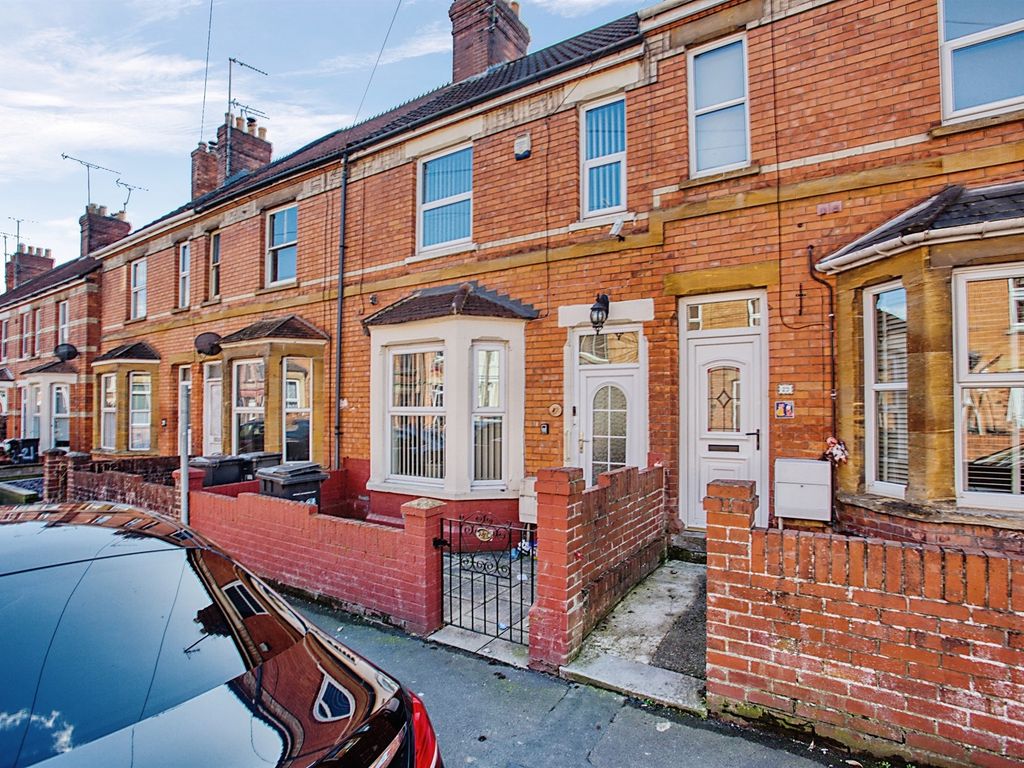3 bed terraced house for sale in Beer Street, Yeovil BA20 Zoopla