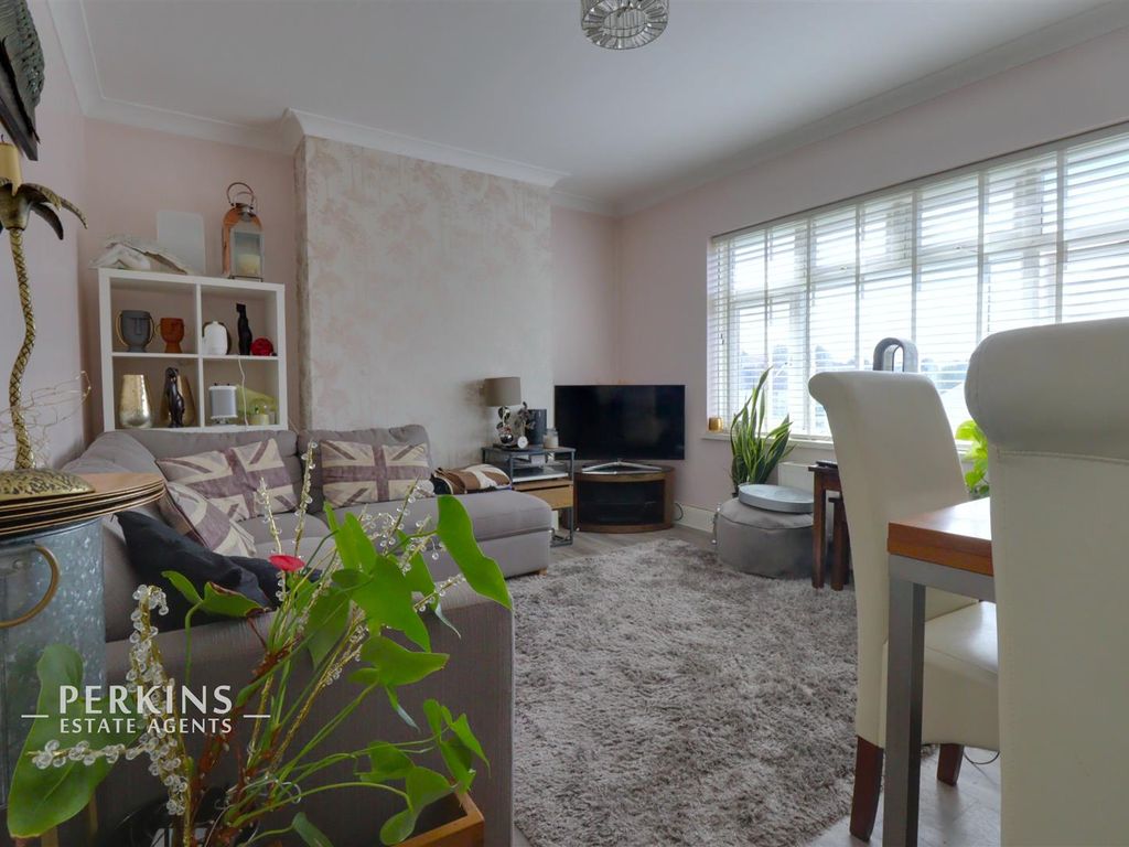 2 bed flat for sale in Ruislip Road, Greenford UB6, £300,000 Zoopla