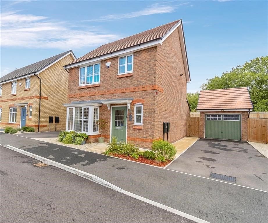 Ceramic Close, Wednesbury, Wednesbury WS10  