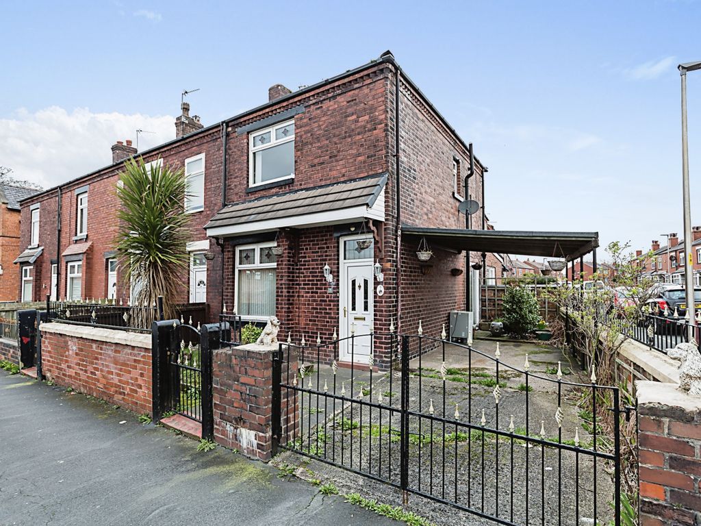 3 bed end terrace house for sale in Beech Hall Street, Springfield