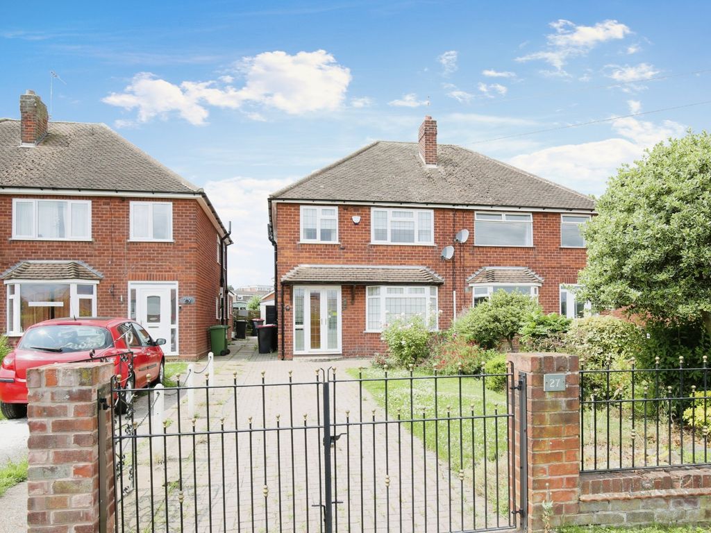 3 bed semidetached house for sale in St. Helena Road, Polesworth